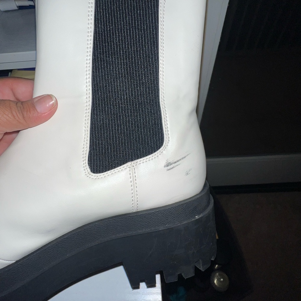 Divided White and Black Heeled Boots - Picture 5 of 7
